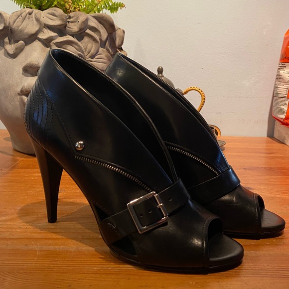 Pour La Victoire Black heels - Picture 1 of 12